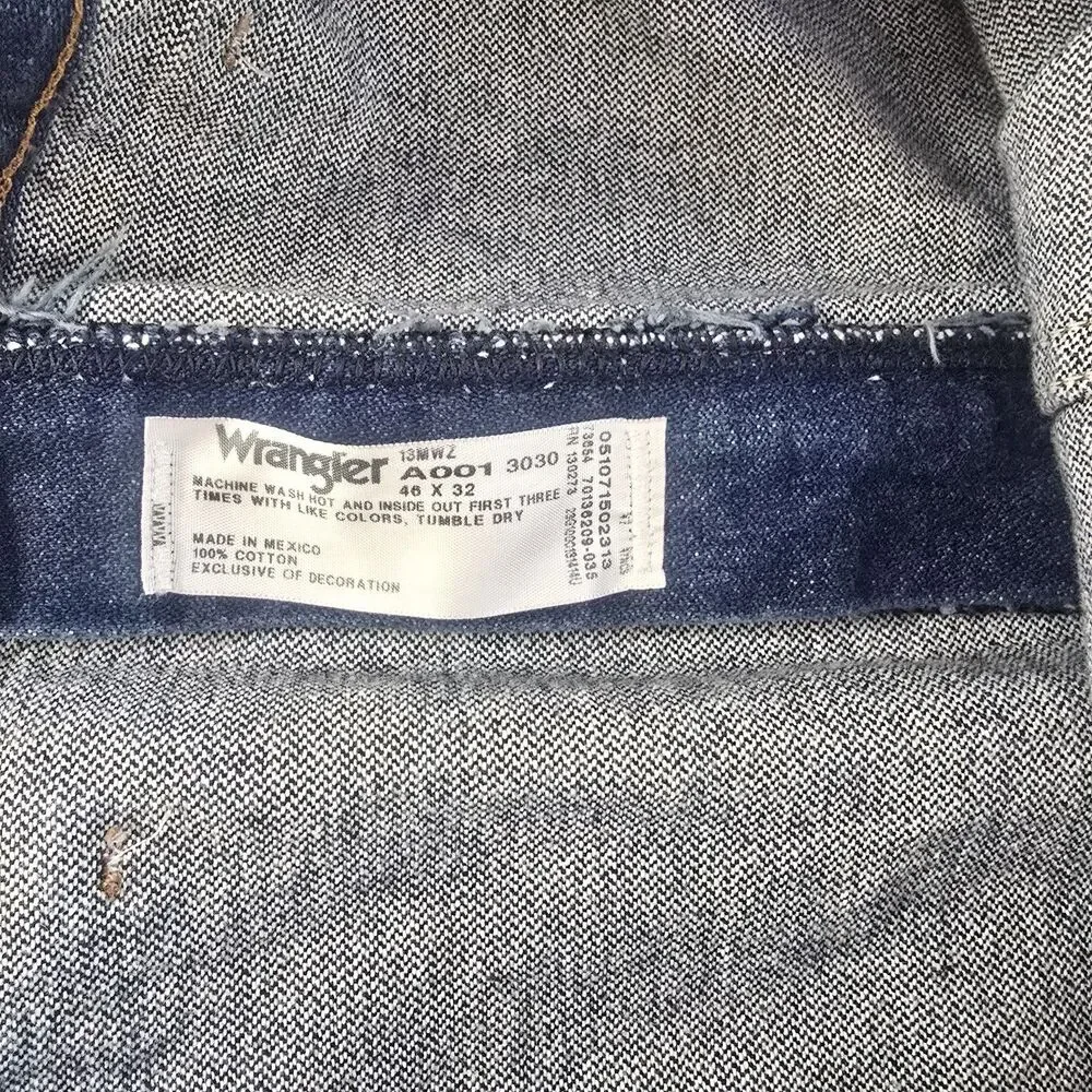Mens Wrangler Cowboy  Jeans 46x32 13MWZ A001  Indigo